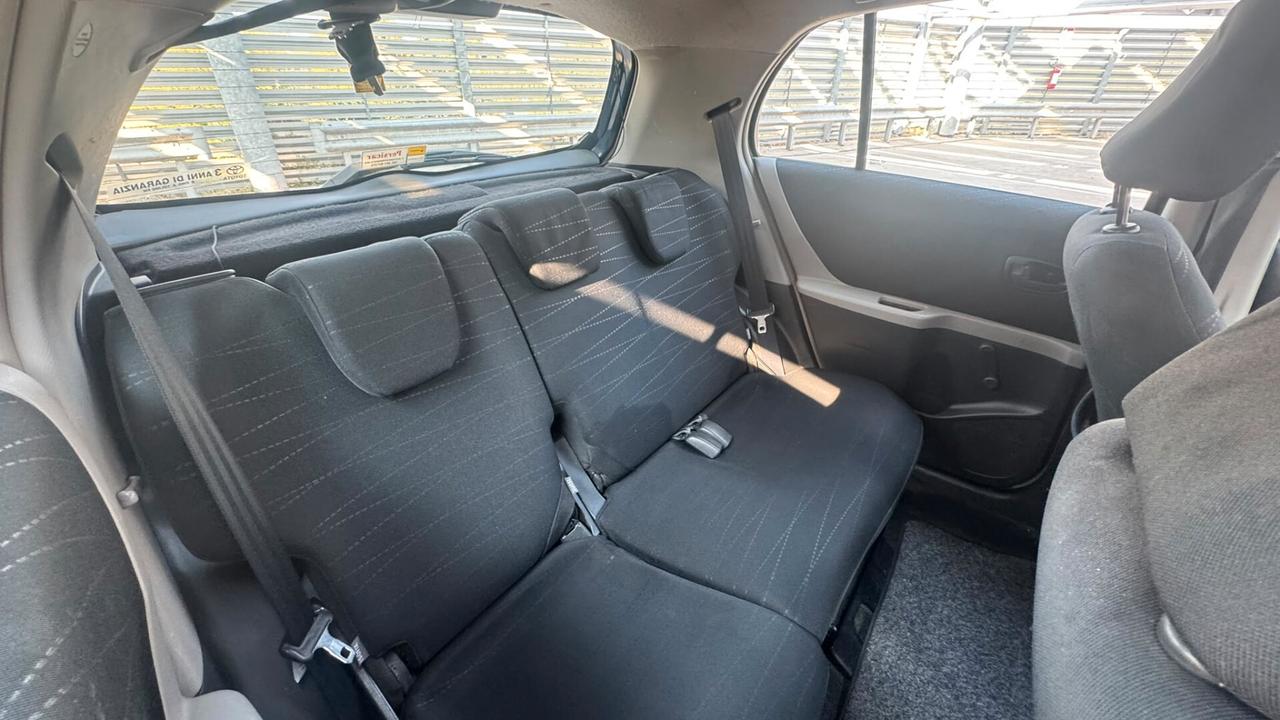 Toyota Yaris 1.0 5 porte Sol