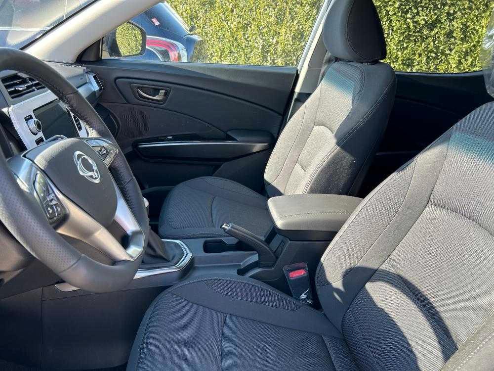 KGM TIVOLI B 1.5 2WD MT 135CV FL24