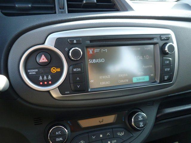 TOYOTA Yaris 1.0 5 porte Lounge