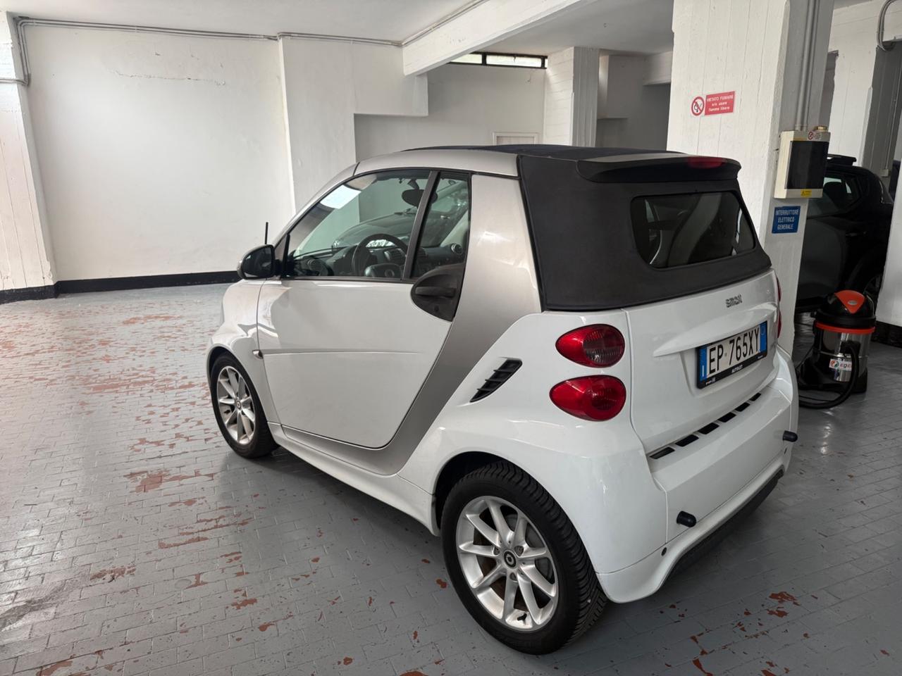 Smart ForTwo 1000 52 kW MHD cabrio passion