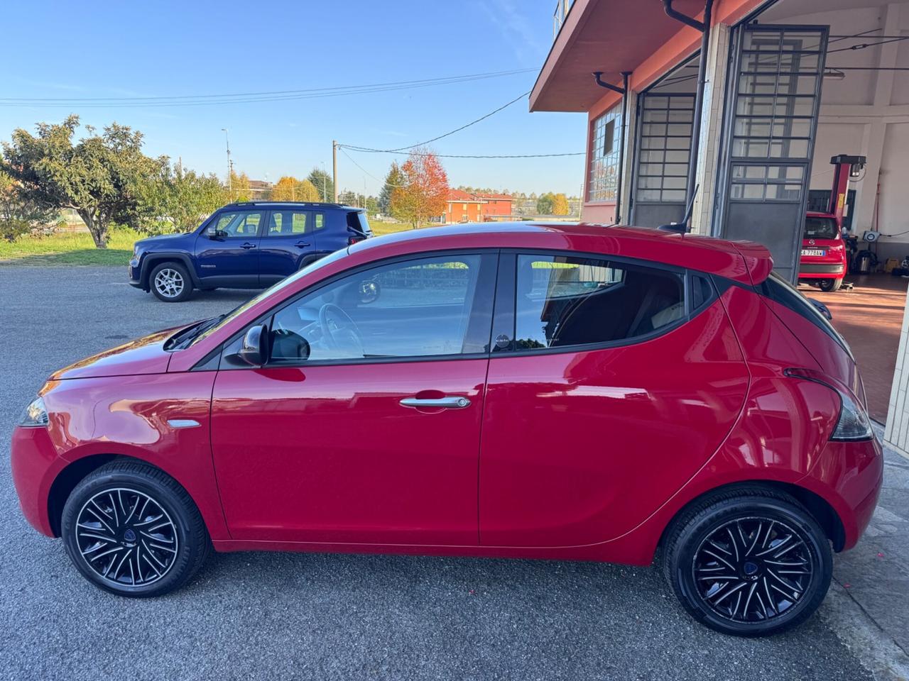 Lancia Ypsilon 1.0 hybrid Gold