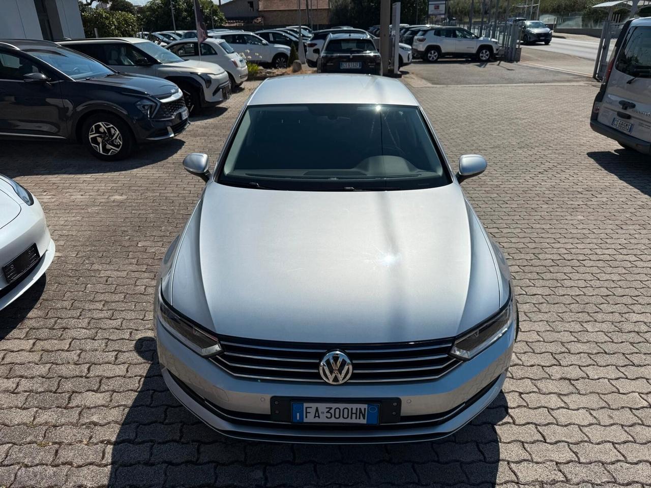 Volkswagen Passat 1.6 TDI Comfortline BlueMotion Technology - ok neopatentati -