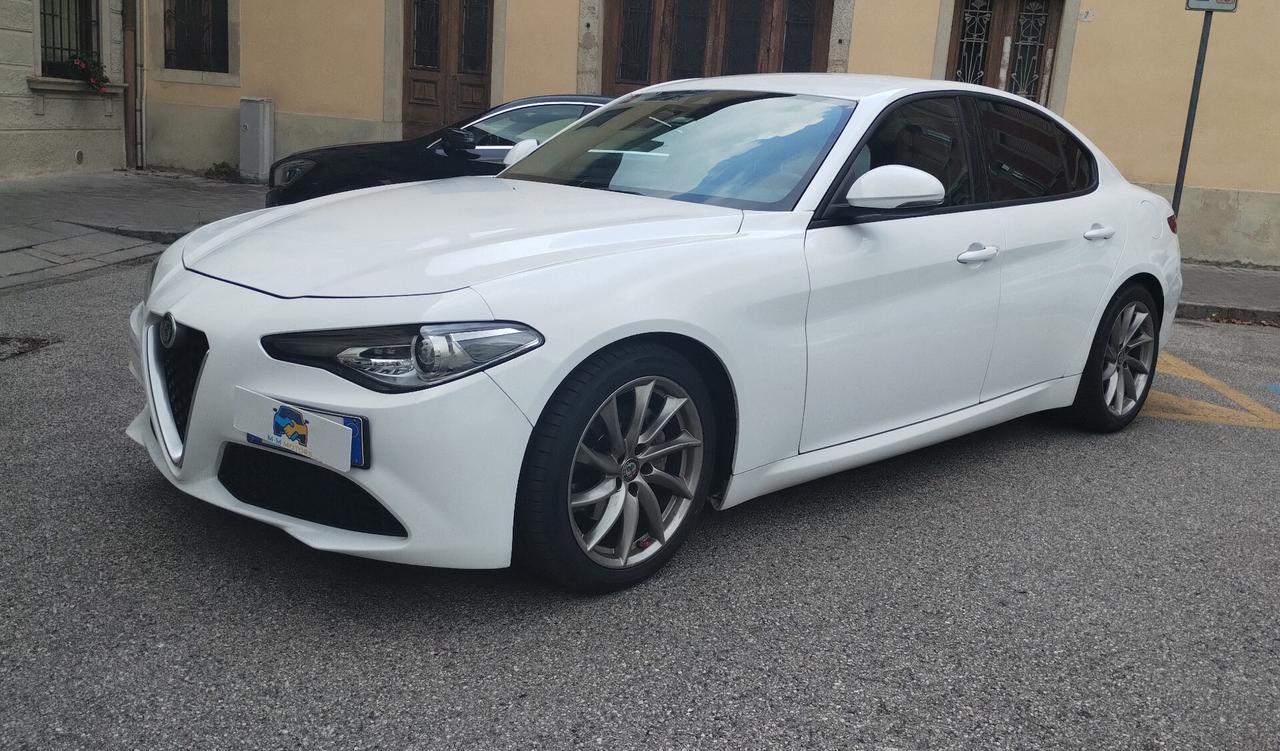 Alfa Romeo Giulia 2.2 Turbodiesel 180 CV AT8 Super