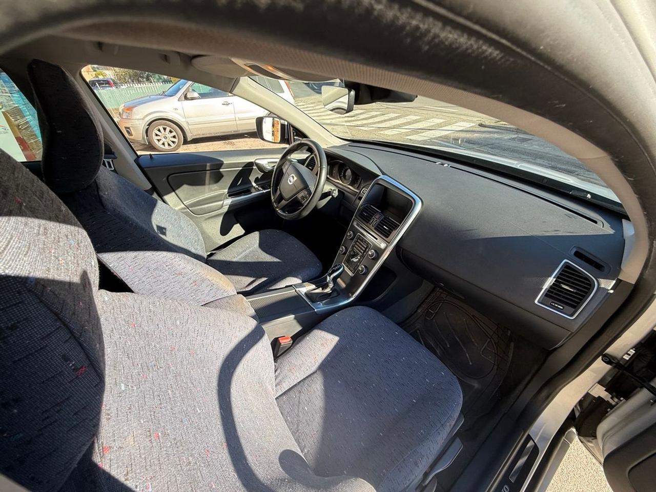 Volvo XC 60 Business 2.0 D4 #8045