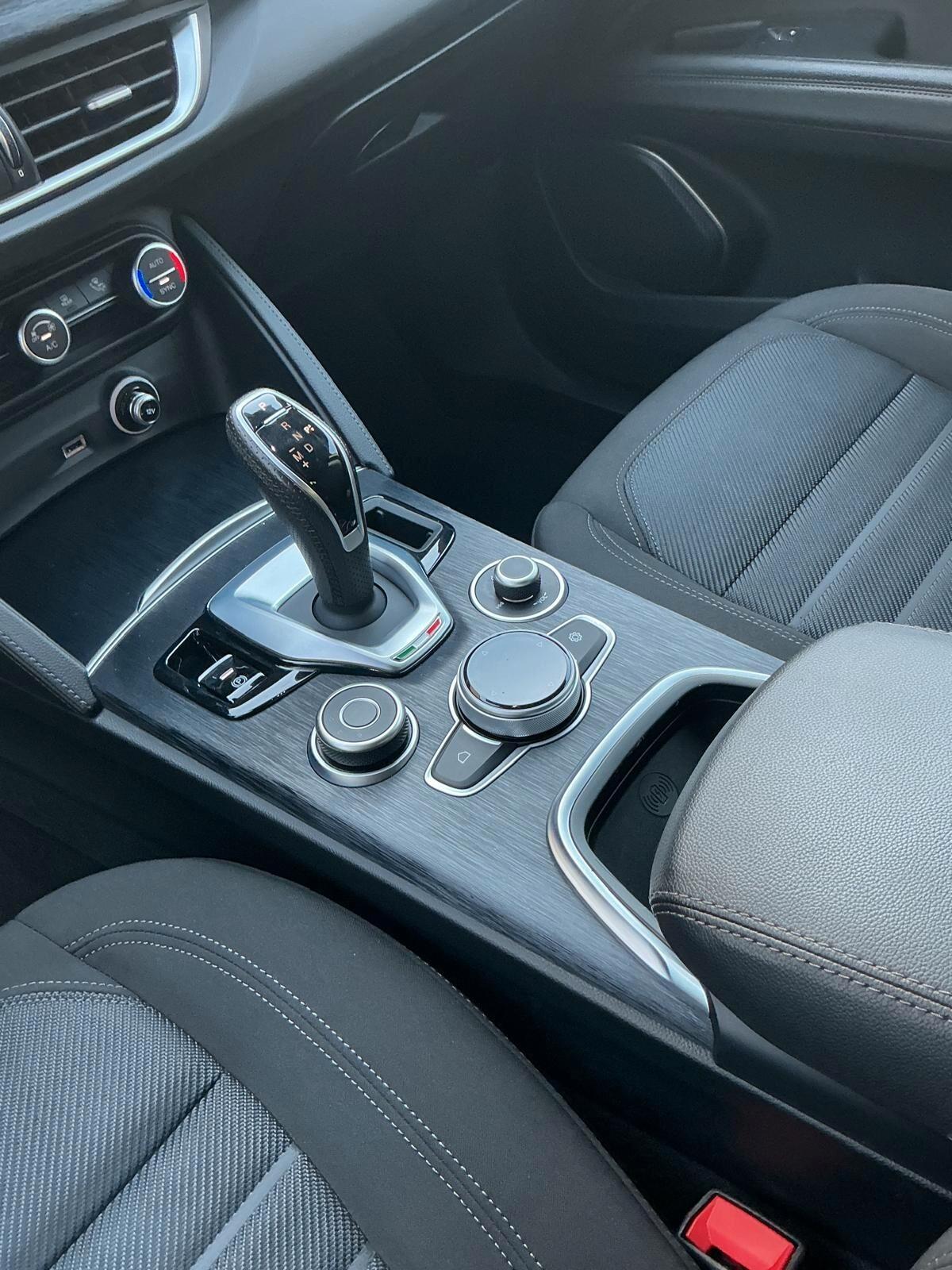 Alfa Romeo Stelvio 2.2 Turbodiesel 160 CV AT8 RWD Super Business