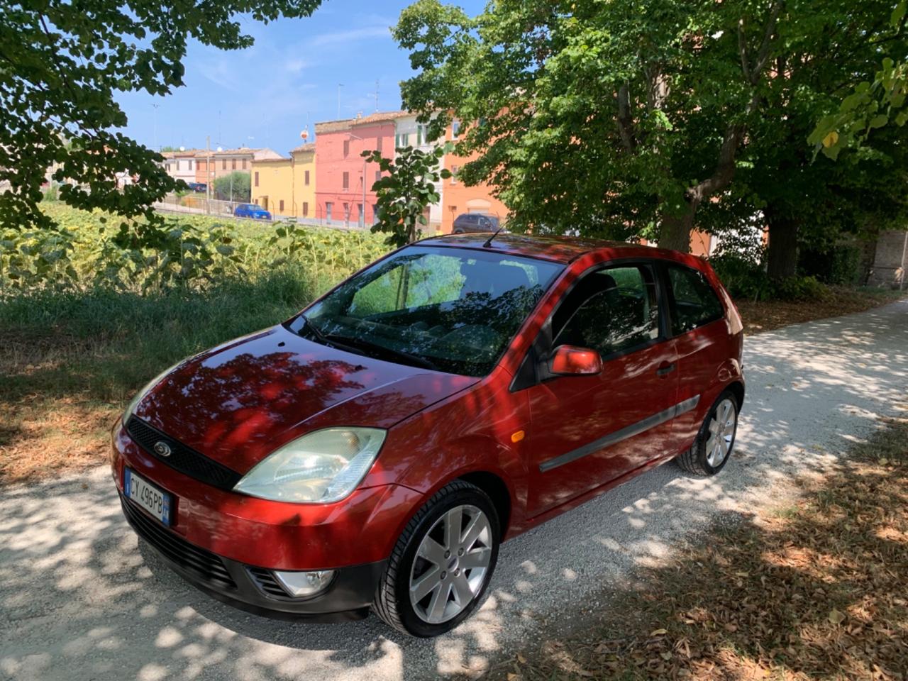 Ford Fiesta 1.2 titanium accessoriata