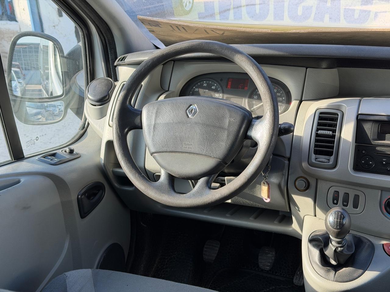 Renault Trafic 2.0dci “9 POSTI”