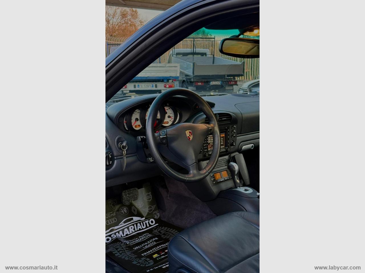 PORSCHE 911 Carrera 4S Coupé