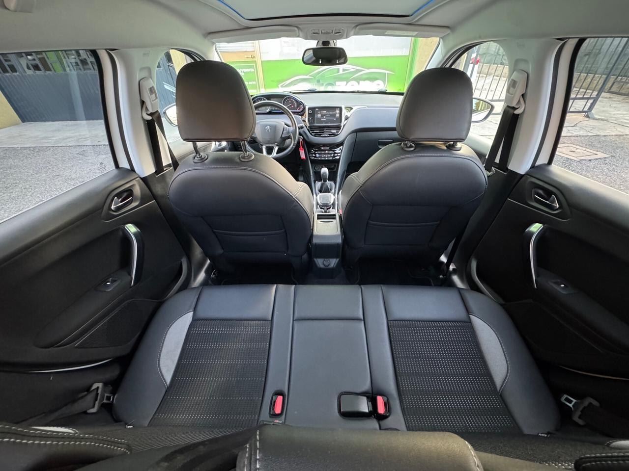 Peugeot 2008 1.6 e-HDi 92 CV Stop&Start Urban Cross