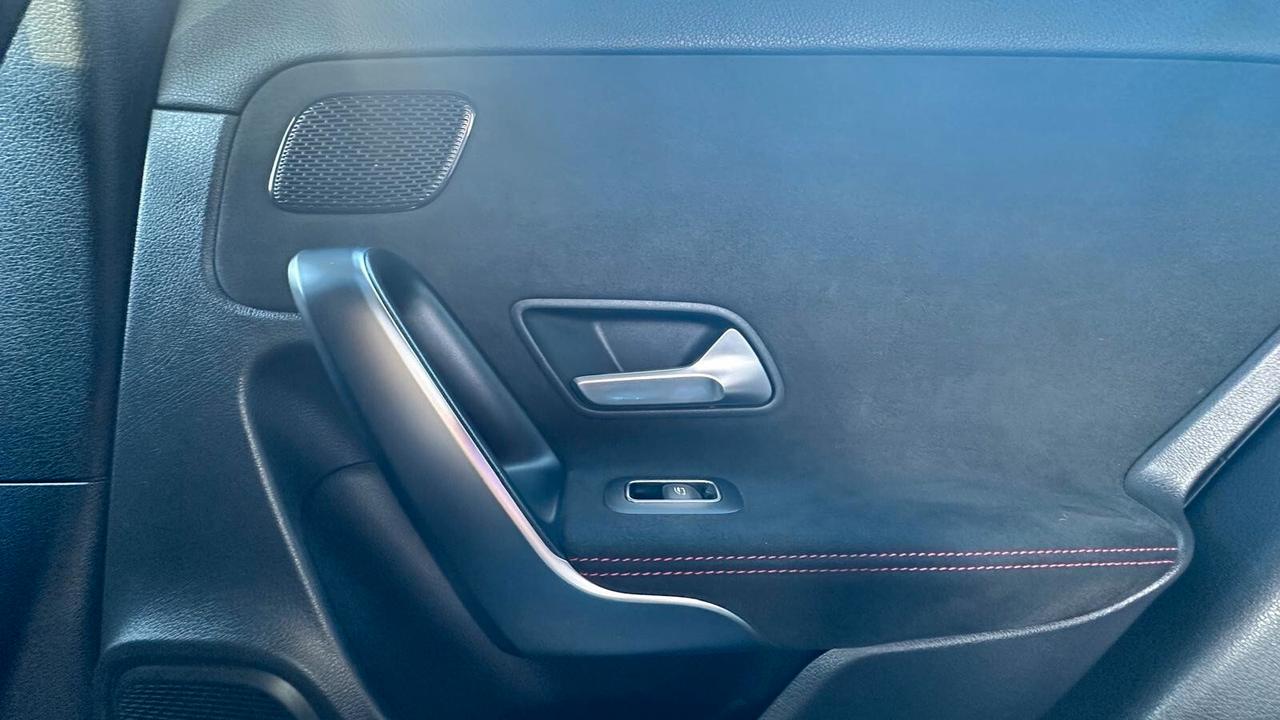 Mercedes-benz A 180 d Automatic AMG Line Premium Plus