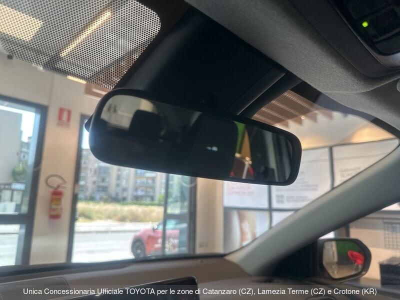 Toyota Yaris 1.5 Hybrid 5 porte Trend