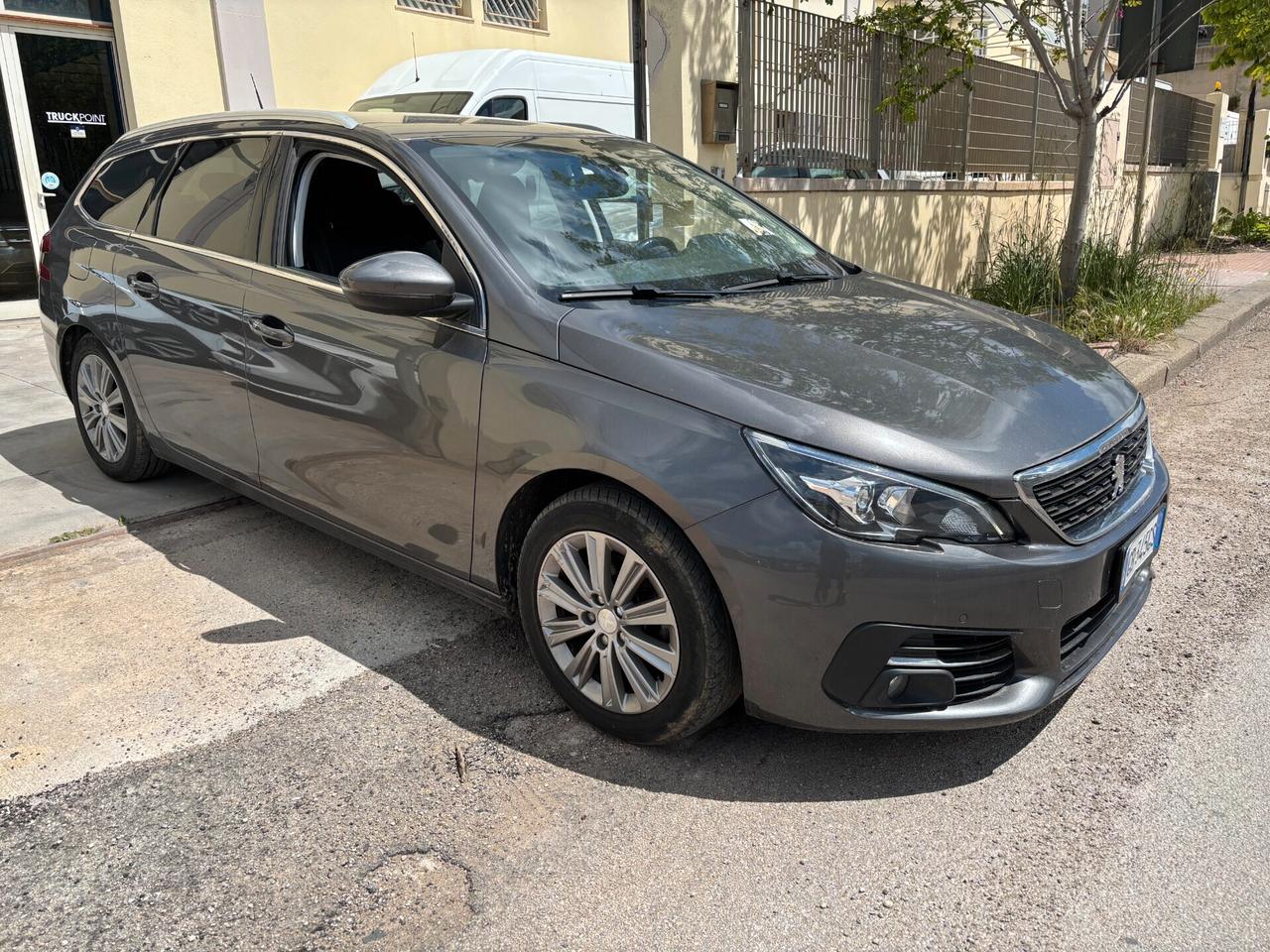 Peugeot 308 DIESEL 70MILA KM 2021