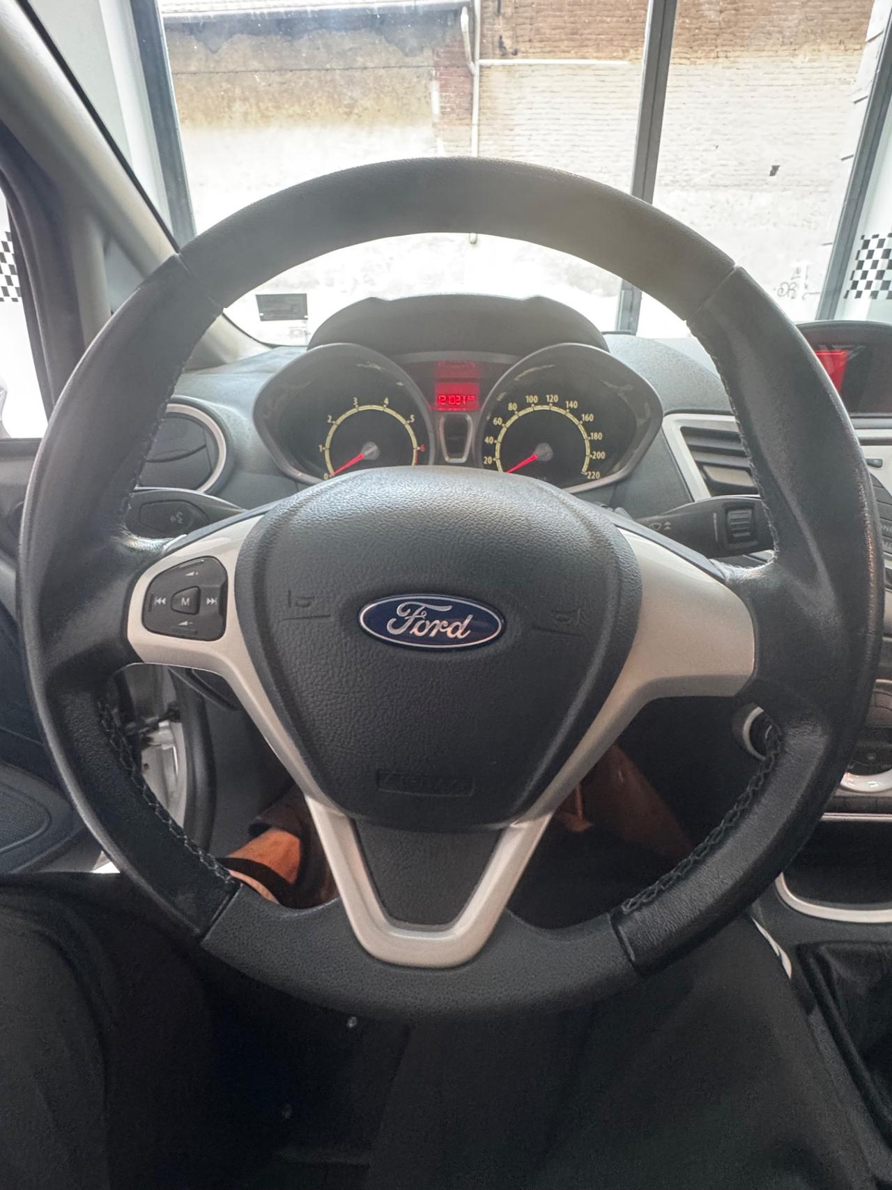 Ford Fiesta 1.2 82CV 3 porte Titanium