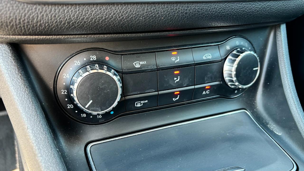 Mercedes-benz GLA 180 Premium