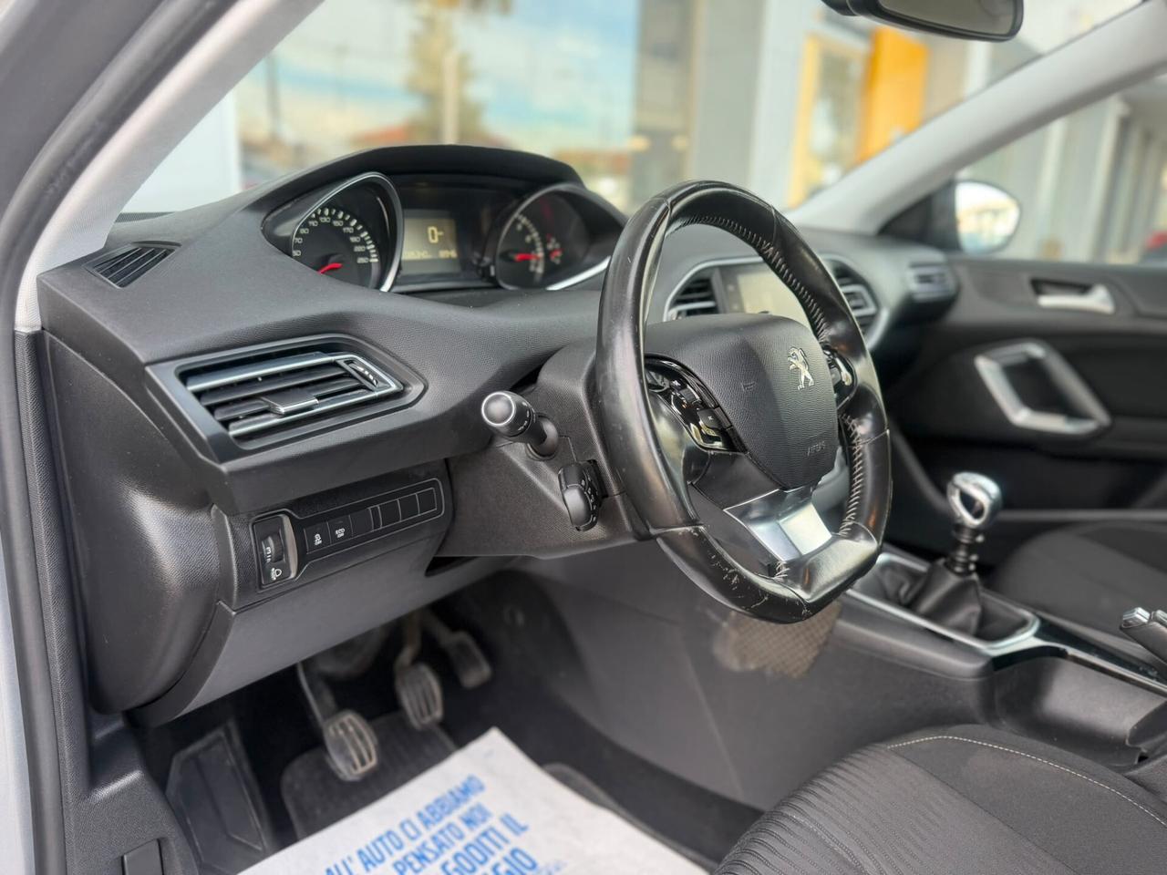 Peugeot 308 PureTech Turbo 130 S&S SW Allure