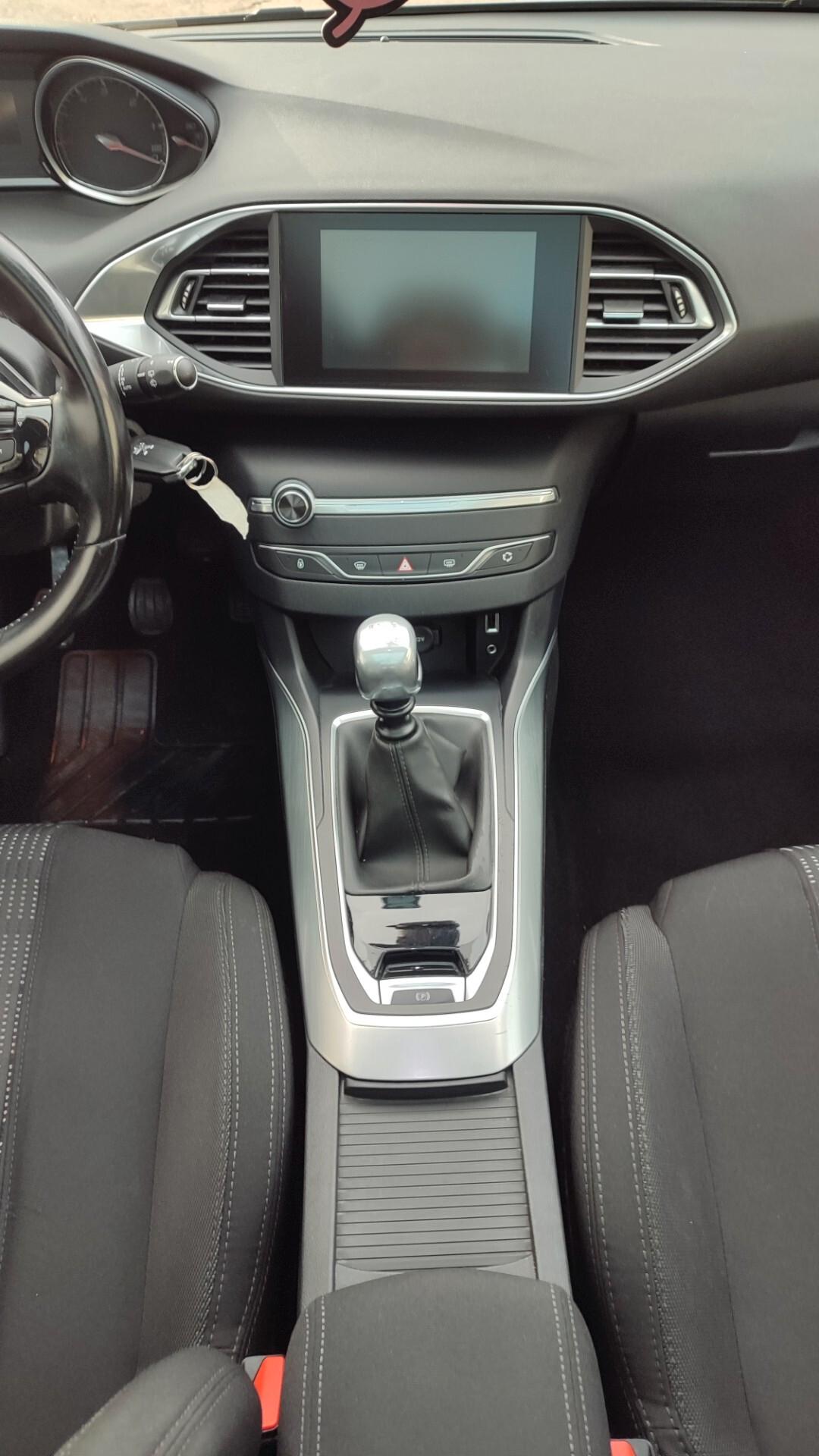 Peugeot 308 BERLINA TETTO PANORAMICO 1.6 HDI