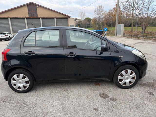 TOYOTA Yaris 194,888km 1.0 5p senza nessun lavoro da fare