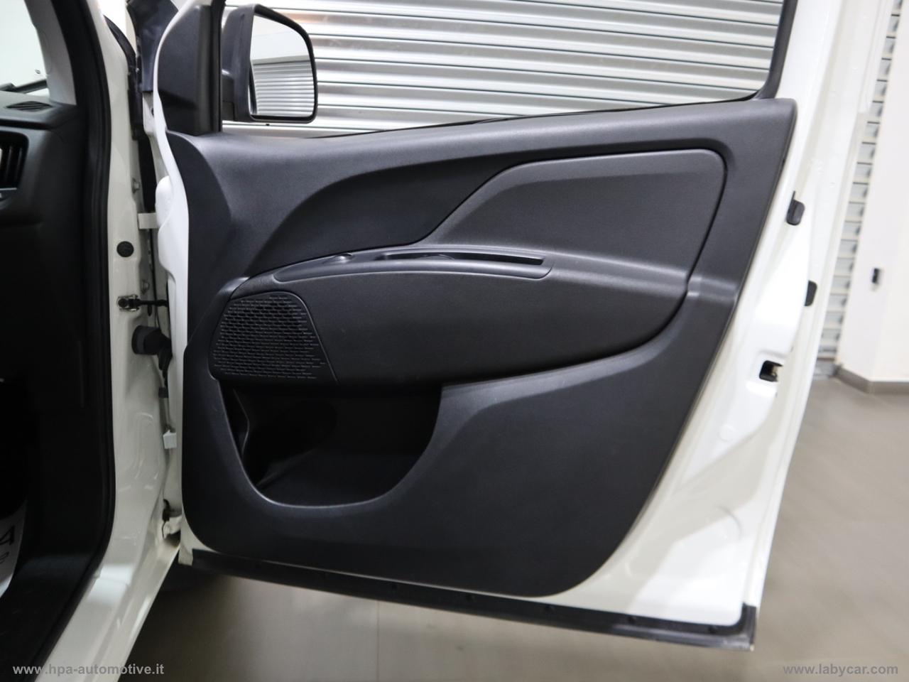 FIAT Doblò 1.6 MJT 120CV MAXI 3 POSTI NAVI RETROCAMERA CLIMA AUTOMATICO