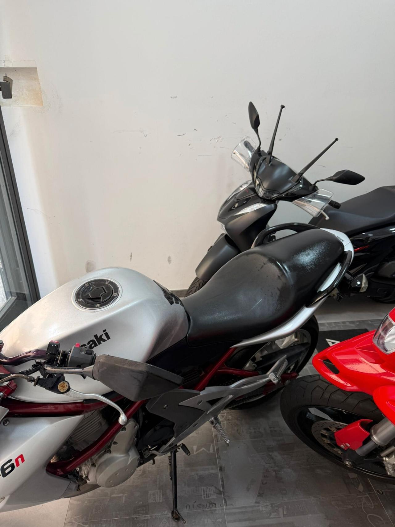 Kawasaki ER 6N