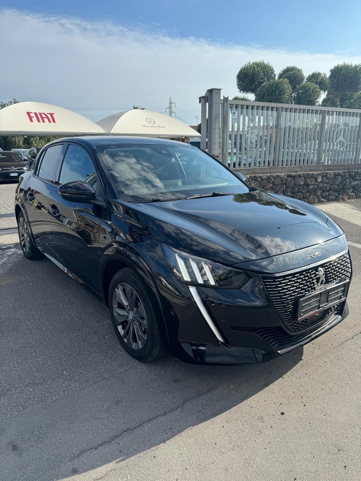 Peugeot 208 motore elettrico 136 CV 5 porte GT