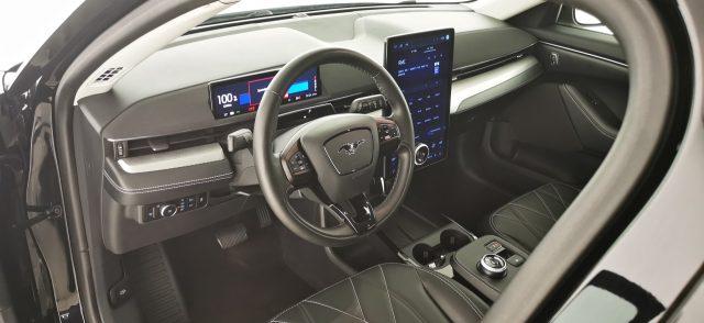 FORD Mustang Mach-E Standard Range 269 CV rwd (430 km di autonomia)