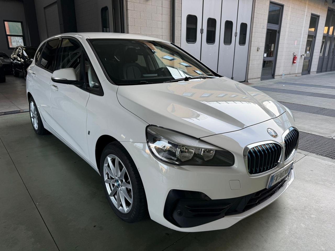 Bmw 2er Active Tourer 225xe Active Tourer iPerformance Business aut.