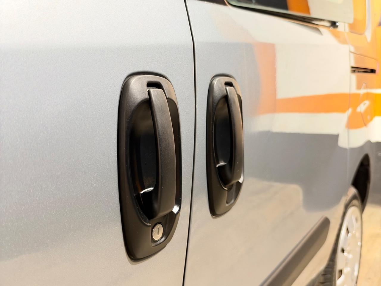 FIAT DOBLO 1.4 CON SOLI 73.313 KM IN CONDIZIONI DA VETRINA.