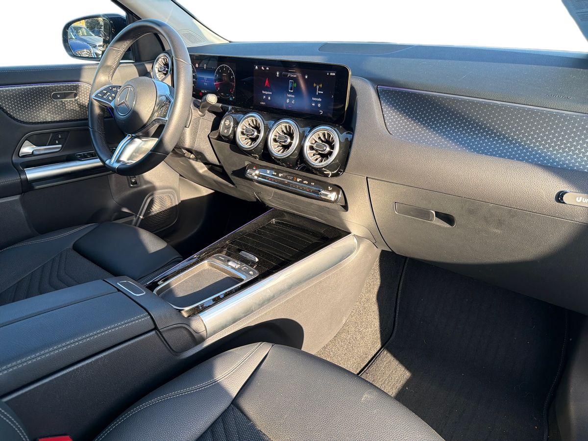 Mercedes-Benz GLA 180 Progressive Advanced Plus auto