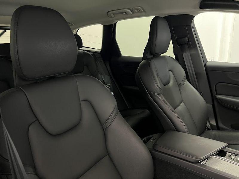Volvo XC60 XC60 B5 AWD automatico Plus Dark