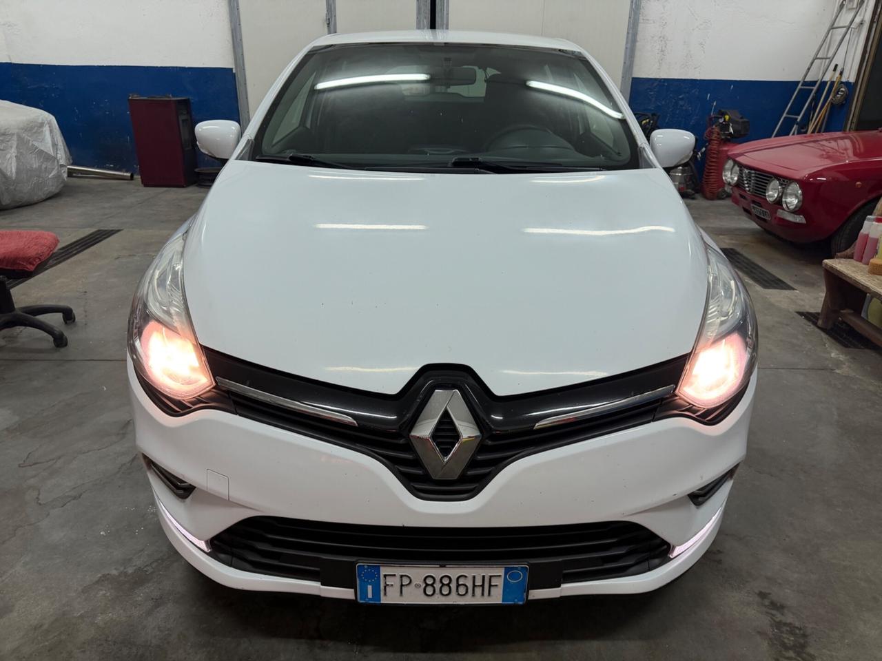 Renault Clio 1.5 dCi 90 cv 5 porte full optional 2018