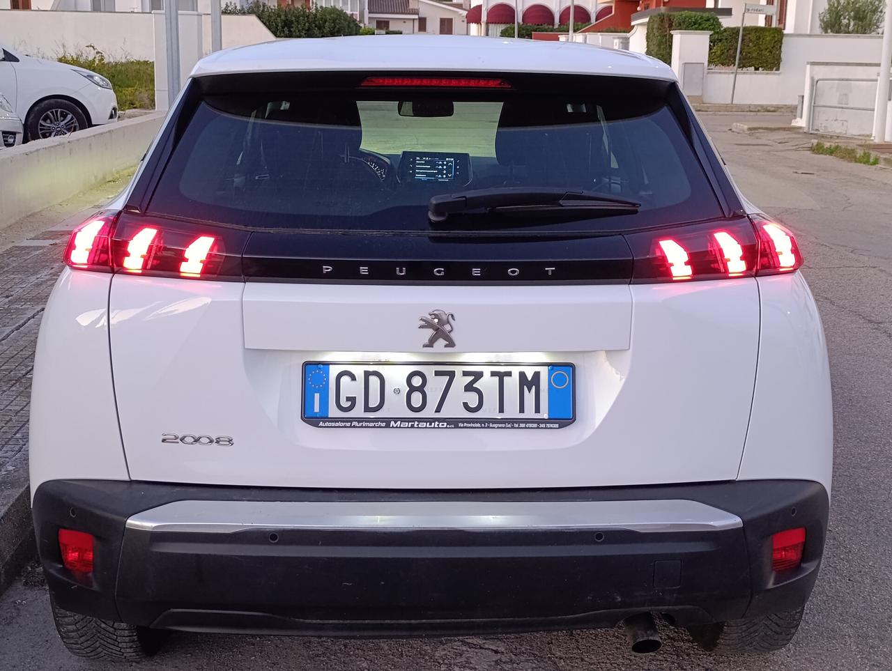 PEUGEOT 2008 1.5 HDI 12/2020 LED/NAV/SENSORI POSTERIORI