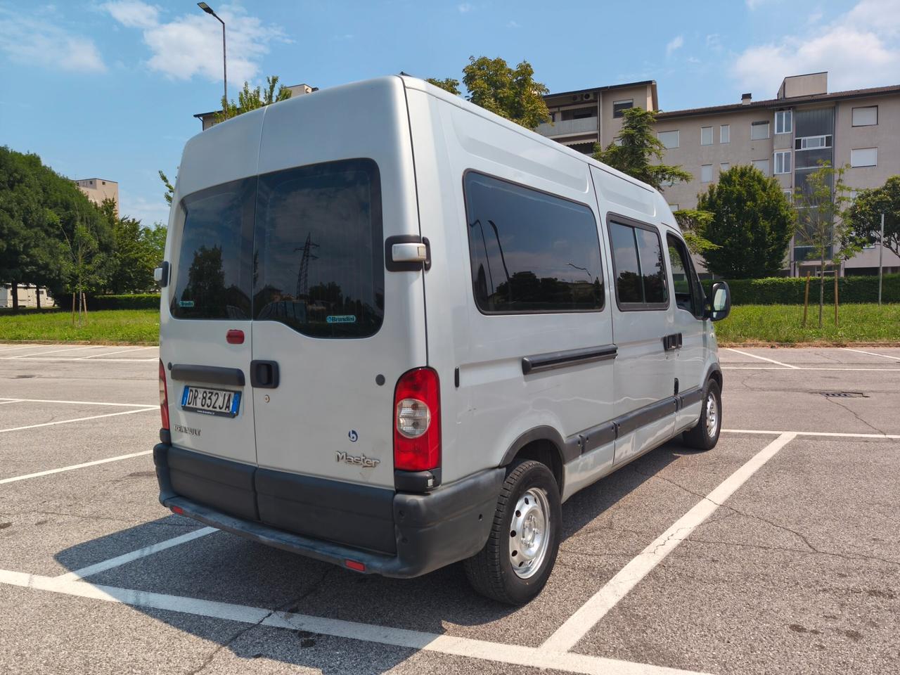 Renault Master2.5dci 9posti