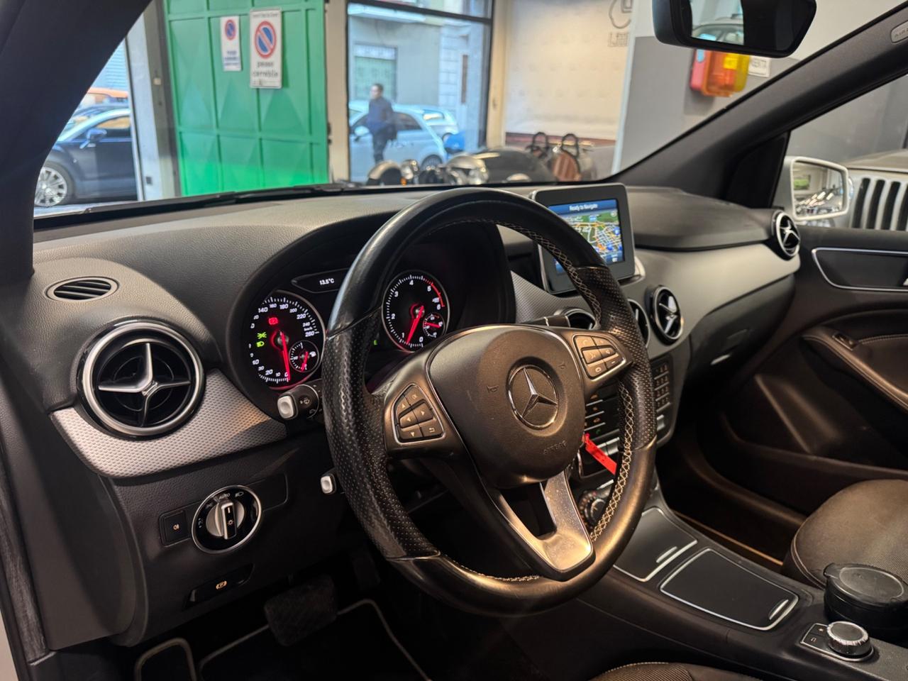 Mercedes-benz B 200 CDI 4Matic Automatic Sport