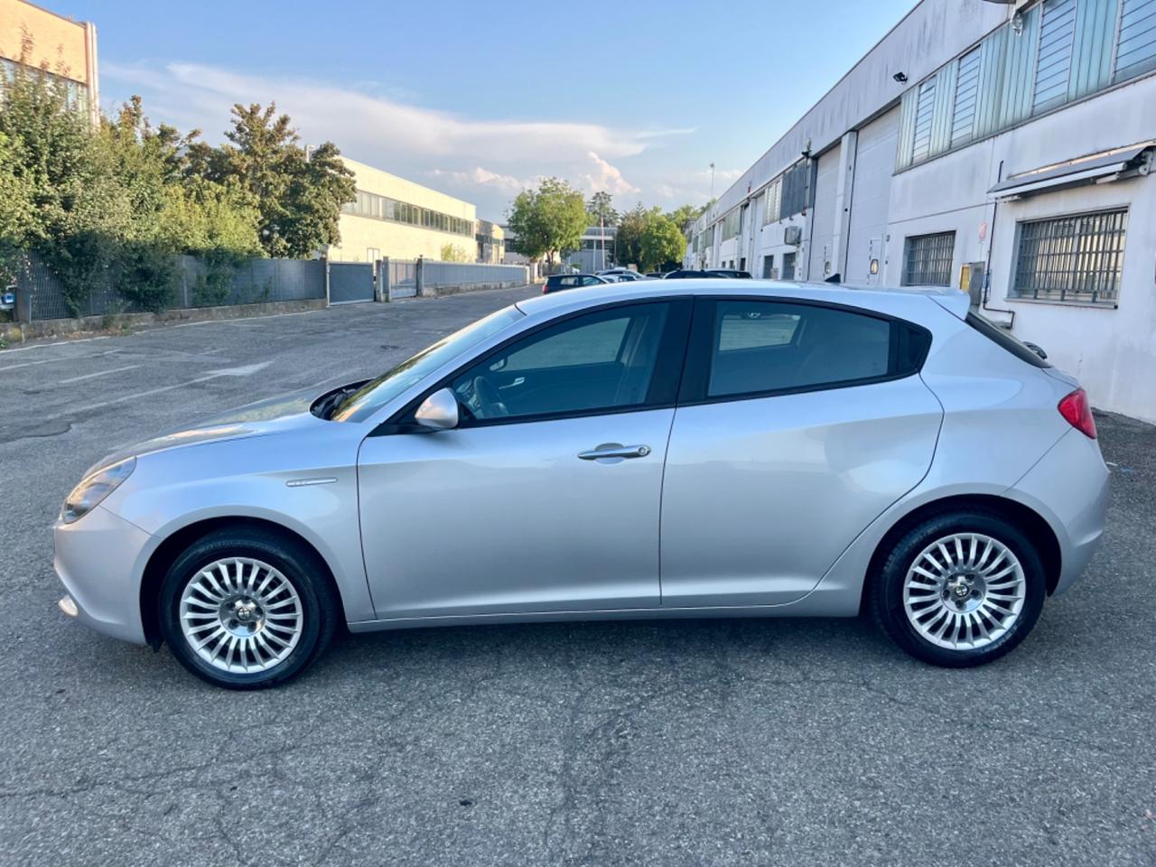 Alfa Romeo Giulietta 1.4GPL(scadenza 2036) 2015 174.000km perfetta