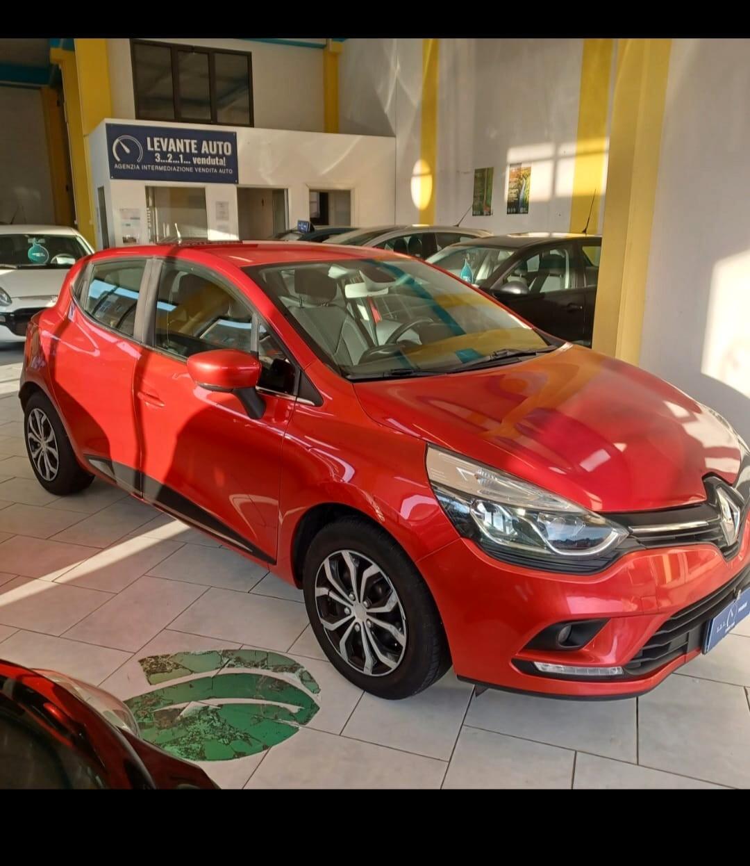 NEOPATENTATI CLIO GPL PERFETTA