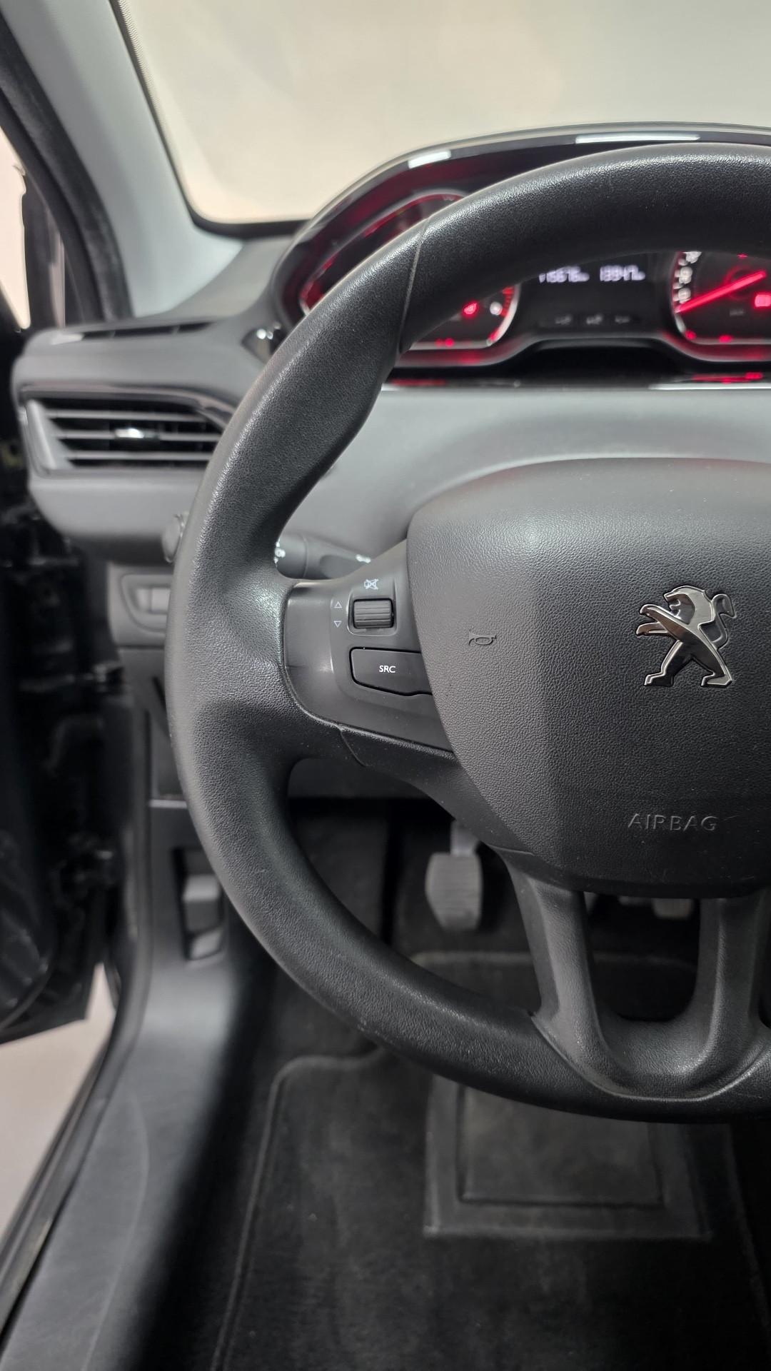 Peugeot 208 1.4 HDi 68 CV 5 porte Allure 07/2014 Neopatentati Euro 5B