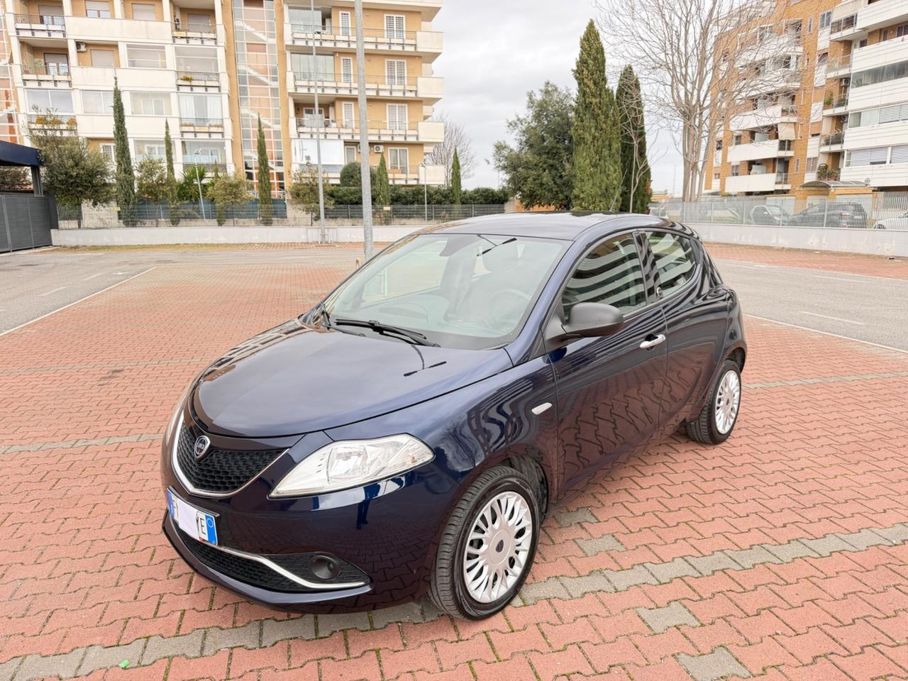 Lancia Ypsilon 1.2 GPL Ecochic Silver