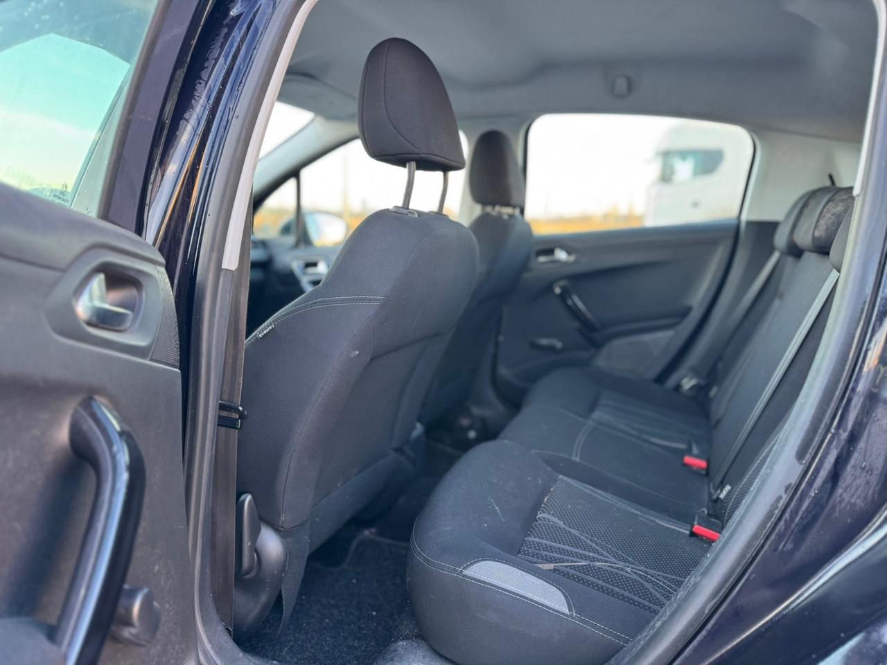 Peugeot 208 1.4 HDi 68 CV 5 porte Active