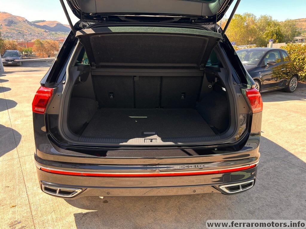Volkswagen Tiguan2.0 TDI SCR 150 CV DSG 4MOTION R-Line solo 36.000km