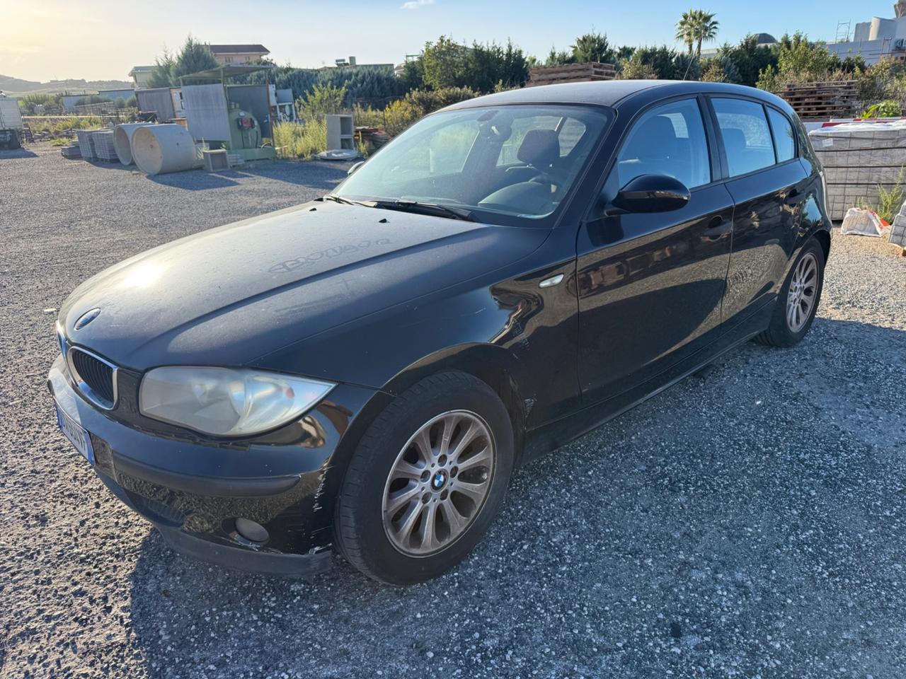 Bmw 118 118d cat 5 porte Attiva