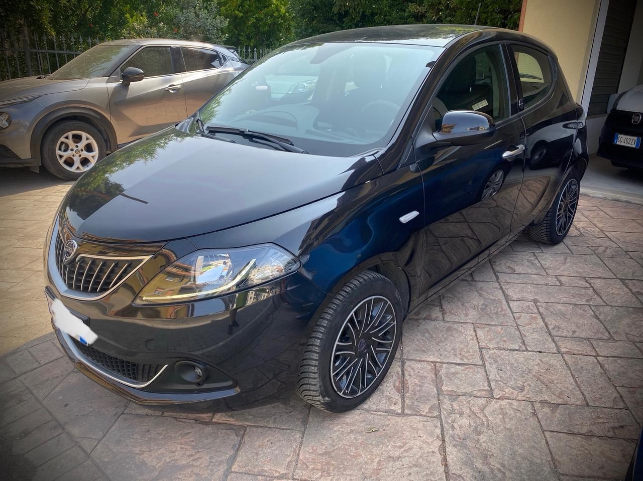 Lancia Ypsilon 1.0 FireFly 5 porte S&S Hybrid Ecochic Gold