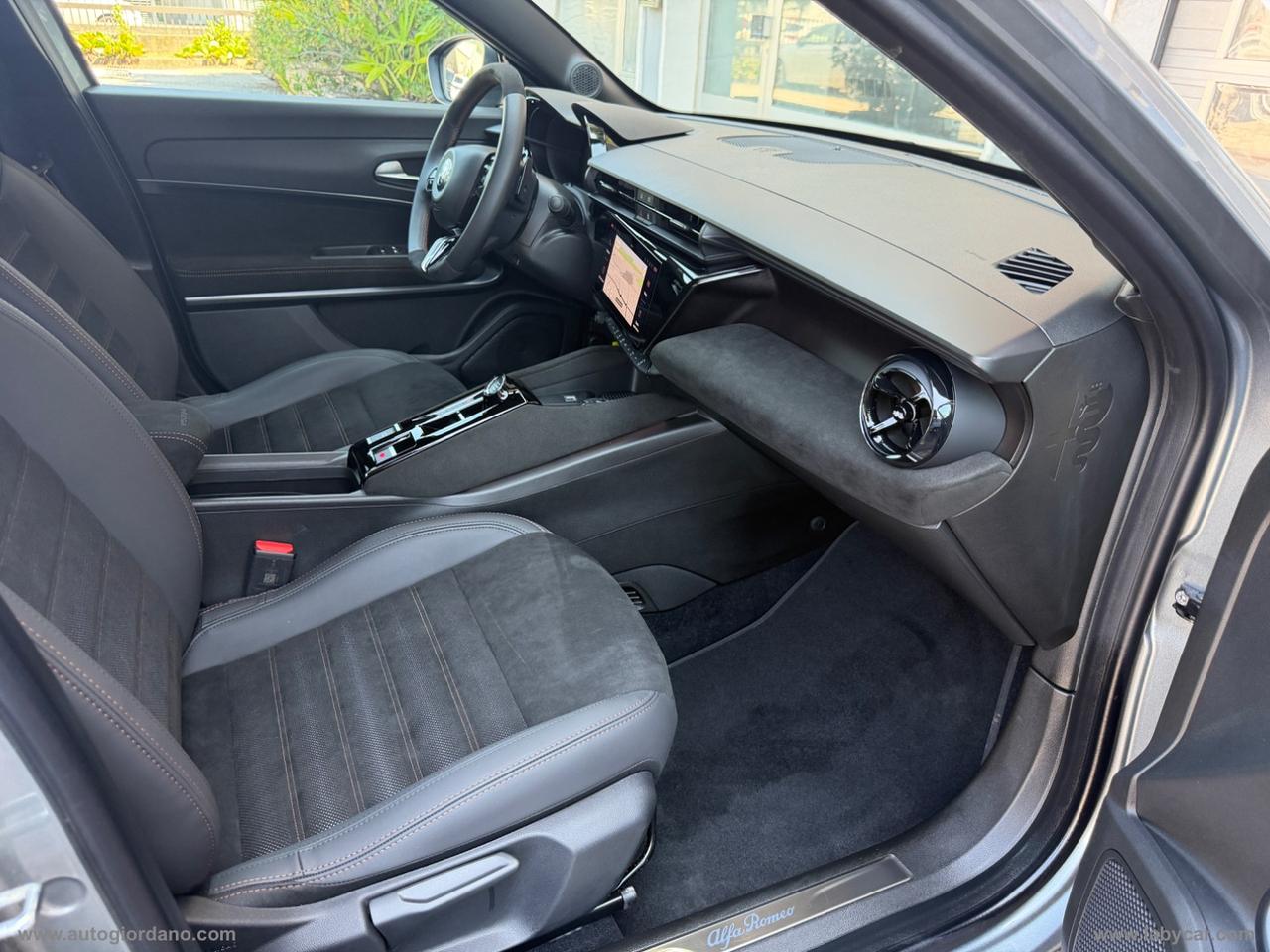 ALFA ROMEO Junior 1.2 145CV Hybrid eDCT6 Q4 Intensa
