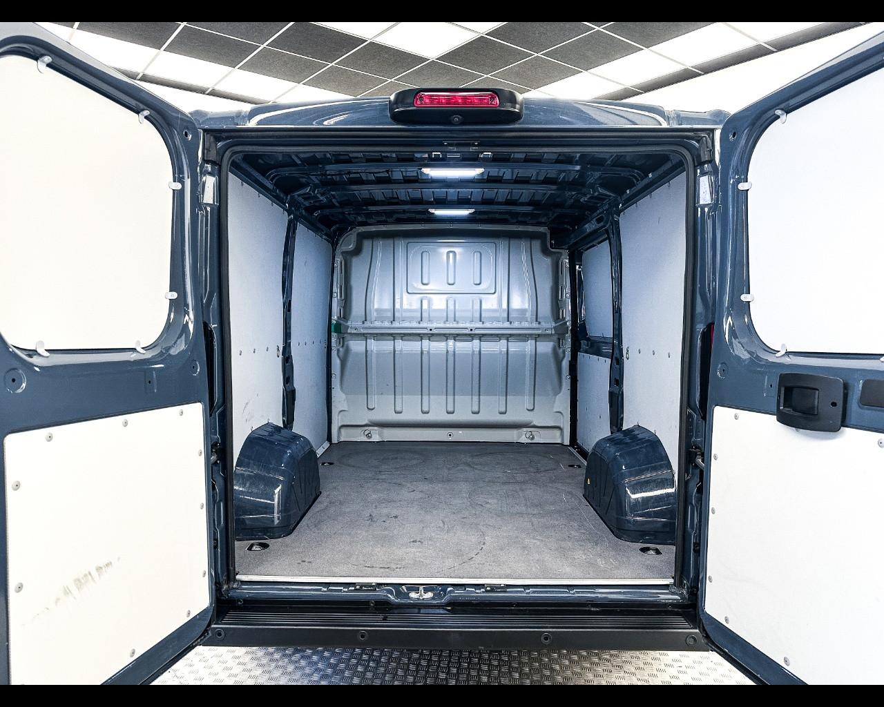 PEUGEOT Boxer (3ª serie) - Boxer 330 2.2 BlueHDi 120 S&S PC-TN Furgone