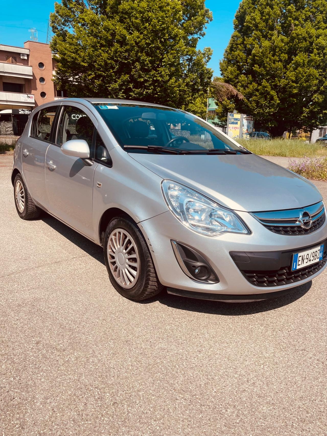 Opel Corsa 1.2 5 porte Elective