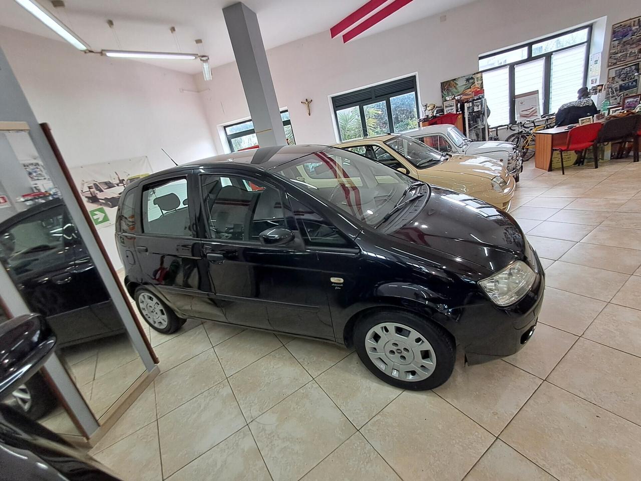 Fiat Idea 1.2 16V BlackLabel