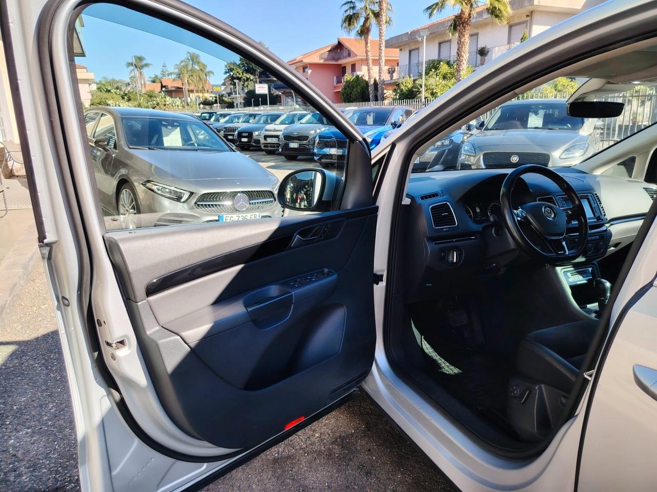 Volkswagen Sharan 2.0 TDI 177 CV SCR DSG Executive BlueMotion Tech.
