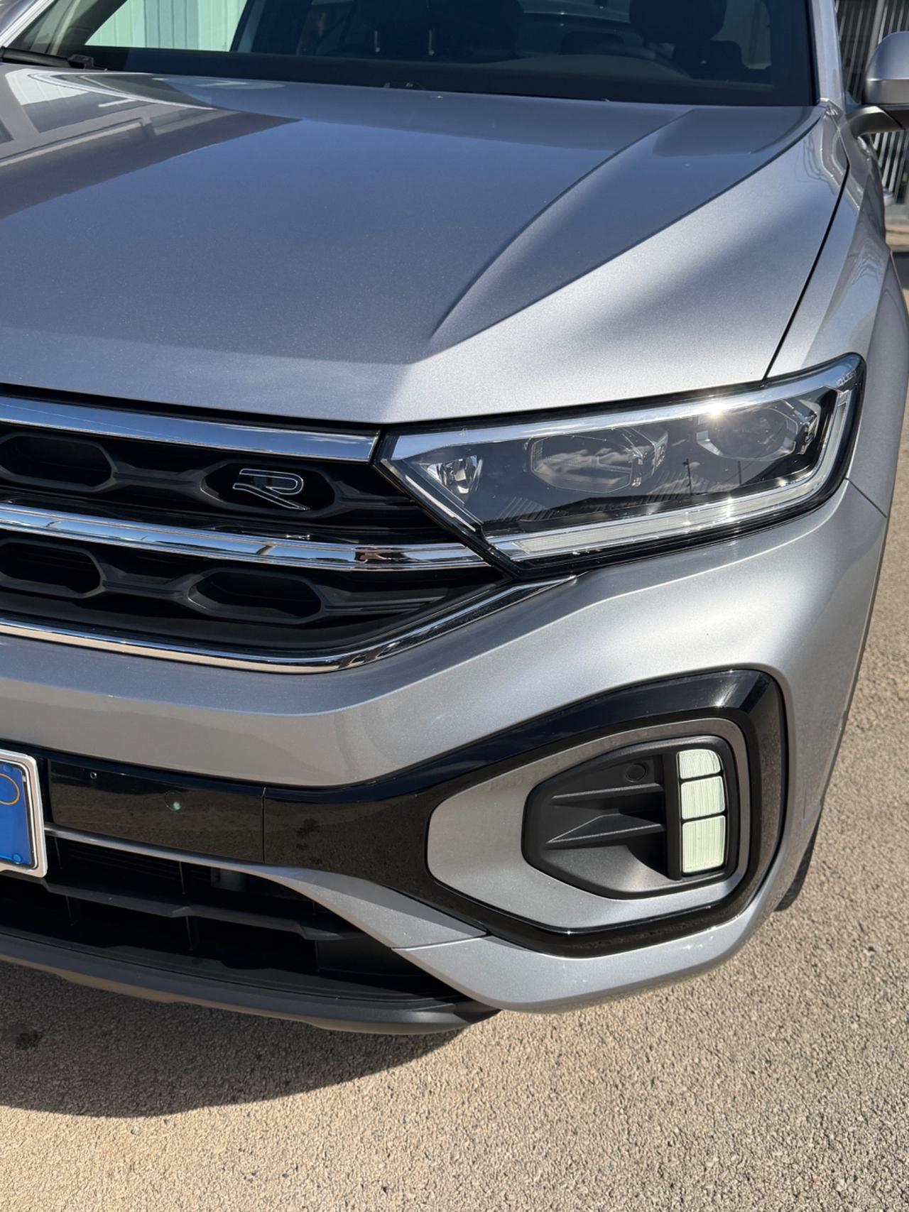 VOLKSWAGEN T-ROC 1.5 TSI ACT DSG R-LINE