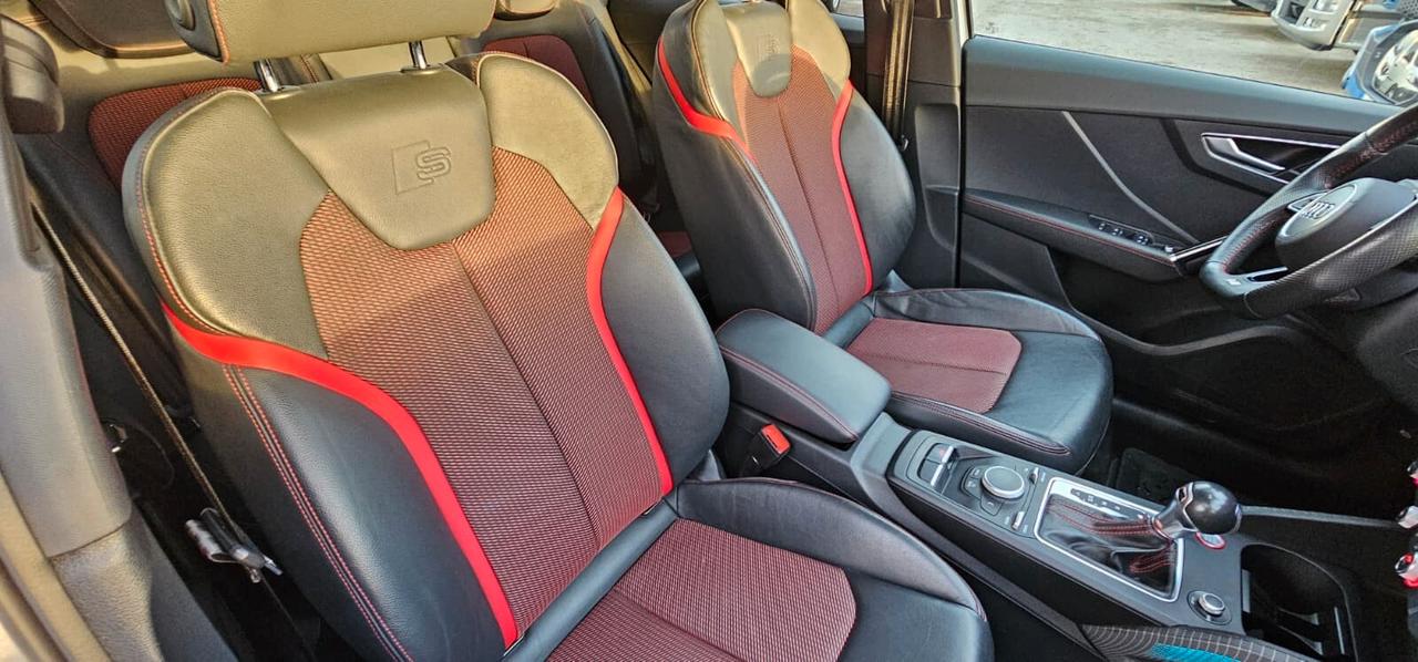 Audi SQ2 TFSI quattro S tronic sport attitude