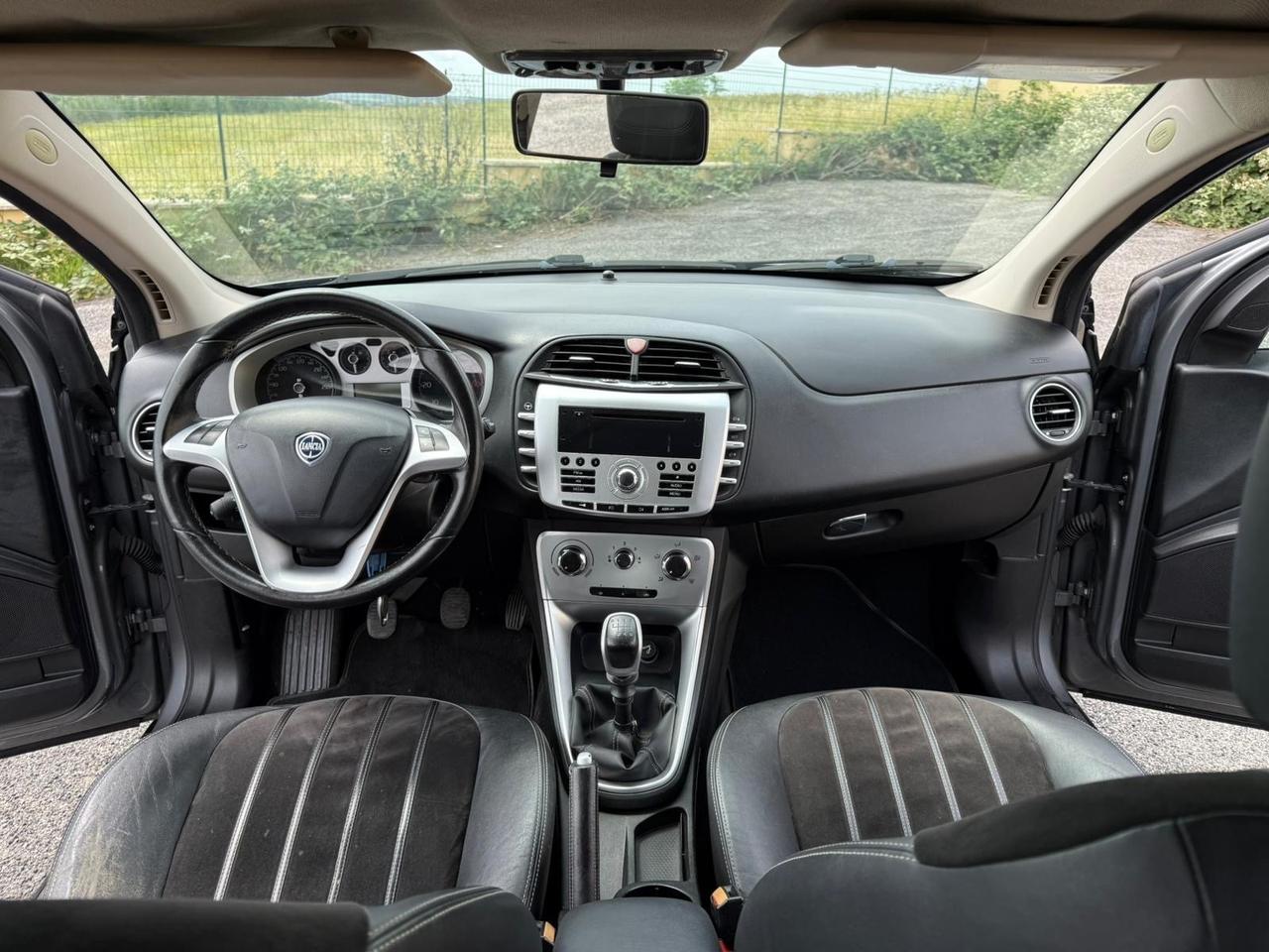 Lancia Delta 1.6 MJT DPF Business