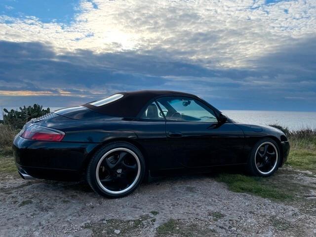 Porsche 911 Carrera cat Cabriolet 2000 da vetrina ISCRITTA ASI